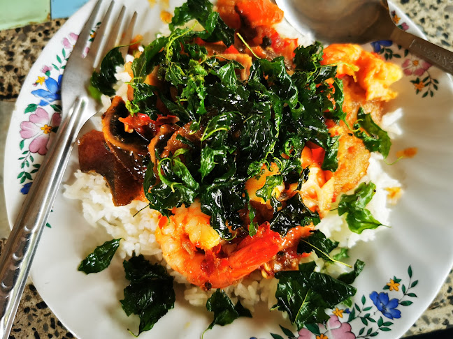 Comentarii opinii despre ร้านอาหารตามสั่งเจ้นิด