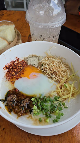 Roti De Forest Hatyai - โรตี ดิฟอเรส หาดใหญ่ - การบริการอาหารและที่พัก