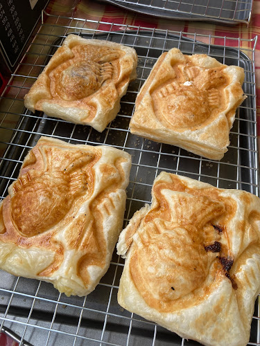 Comentarii opinii despre เค้กไข่ไทยแลนด์ ขนมบ้านพู่กัน สาขาหาดใหญ่