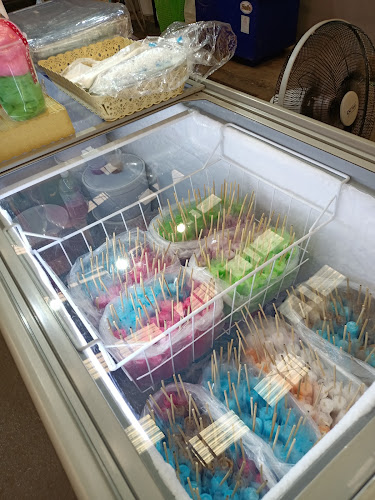 ร้านไอติมโบราณ ตลาดนานาเจริญ - อำเภอลำลูกกา