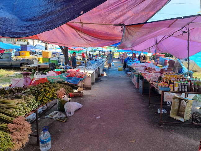 Evening market - การบริการอาหารและที่พัก