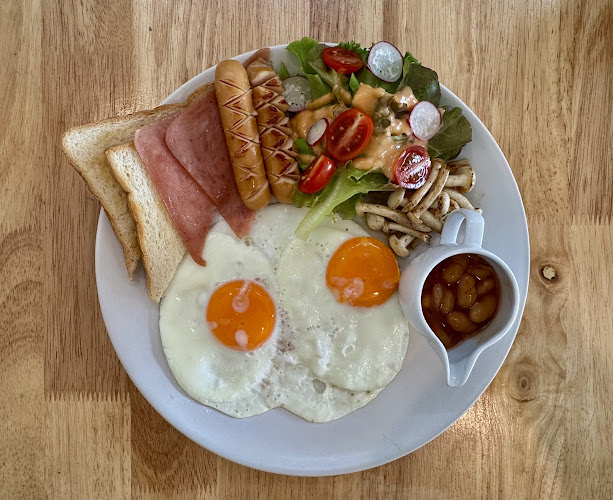 Opinii despre Friends House Coffee At Chalong Phuket în อำเภอเมืองภูเก็ต - การบริการอาหารและที่พัก