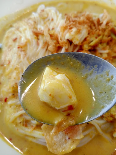 แม่ซัน ขนมจีน 5 ภาค (คนอม-จิน) - การบริการอาหารและที่พัก