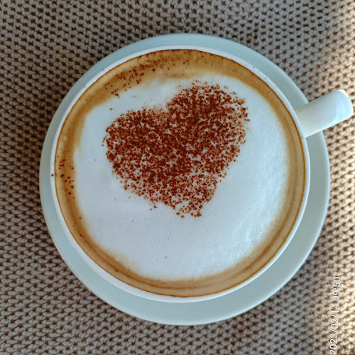 58 25 ม.6 ถ. เทพกระษัตรี ต.รัษฎา อ.เมือง ภูเก็ต 83000