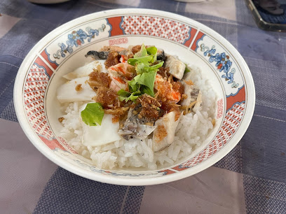 ร้านข้าวต้มเจ๊วรรณ