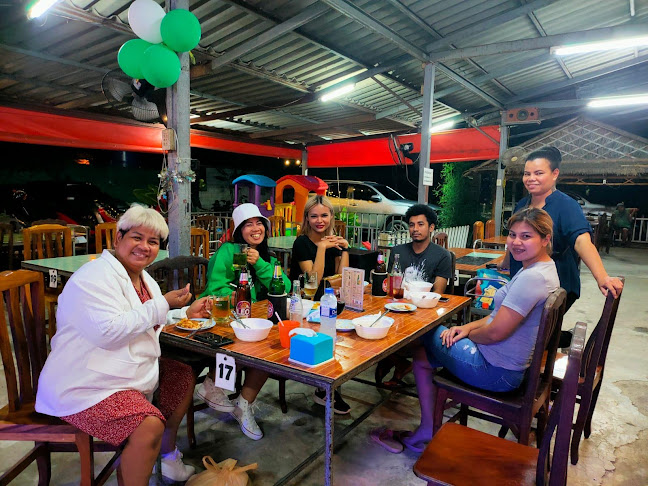 Opinii despre White Hart BBQ în อำเภอเมืองภูเก็ต - การบริการอาหารและที่พัก