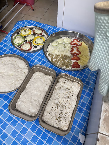 San Antonio Beach Guesthouse & Restaurant - การบริการอาหารและที่พัก