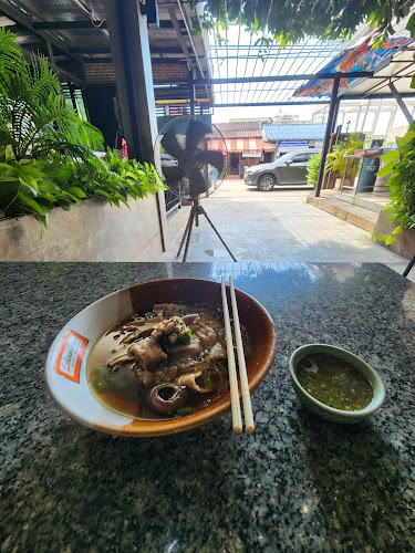 ร้านก๋วยเตี๋ยวเนินมะกอก - การบริการอาหารและที่พัก