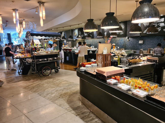 30 21 ถ. สุขุมวิท Nua 10110