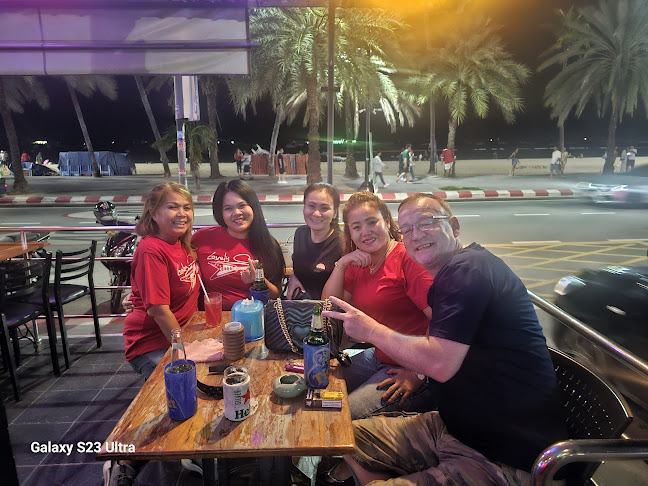 Lovely Corner - การบริการอาหารและที่พัก