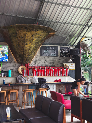 R26X+VP3 หน้าสนามไดร์ฟกอล์ฟเวล ร้าน Jump Tap Craft Beer @ Nakhonpathom ถ. ราชมรรคา เมือง นครปฐม 73000