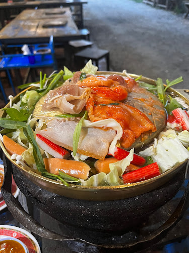 ร้านจิ้มจุ่มมุมตึก - การบริการอาหารและที่พัก