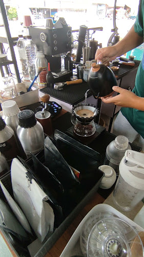 Taotao coffee slowbar(สโลว์บาร์) - การบริการอาหารและที่พัก