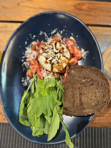 Uncle Toma's by Bakeology