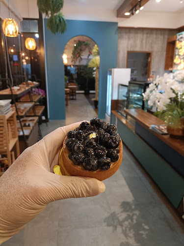 158 ตลาดใหญ่ 2 ถ. เทพกระษัตรี ตำบลตลาดใหญ่ อำเภอเมืองภูเก็ต ภูเก็ต 83000