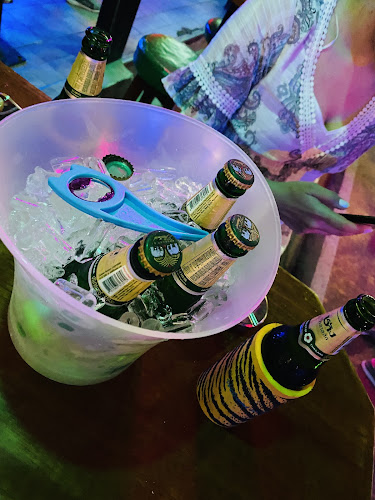 Comentarii opinii despre Heroes Bar