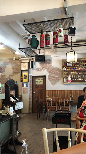 ครัวหน้าบาน พัทยา - การบริการอาหารและที่พัก