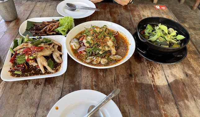 10 14 ถนน อดุลย์ธรรมประภาส ตำบล ปากน้ำ อำเภอเมืองระยอง ระยอง 21000