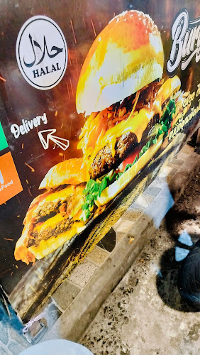 Night Burger - การบริการอาหารและที่พัก