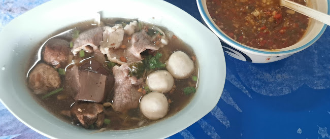 ก๋วยเตี๋ยวเนื้อเจ๊แดง