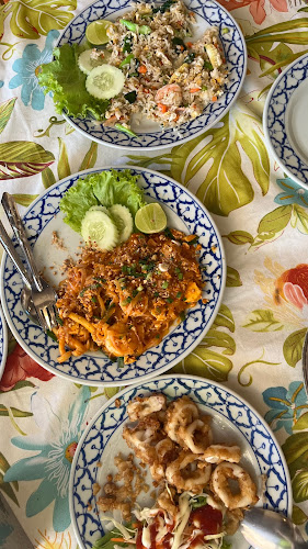 94 ถ. กระบี่ ตำบลตลาดเหนือ อำเภอเมืองภูเก็ต ภูเก็ต 83000