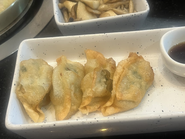 Bar.B.Q.Plaza - การบริการอาหารและที่พัก