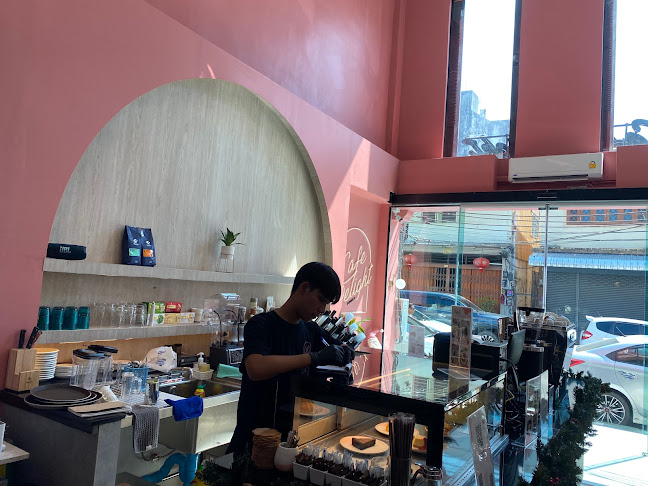 Comentarii opinii despre Cafe Delight Phuket Old Town