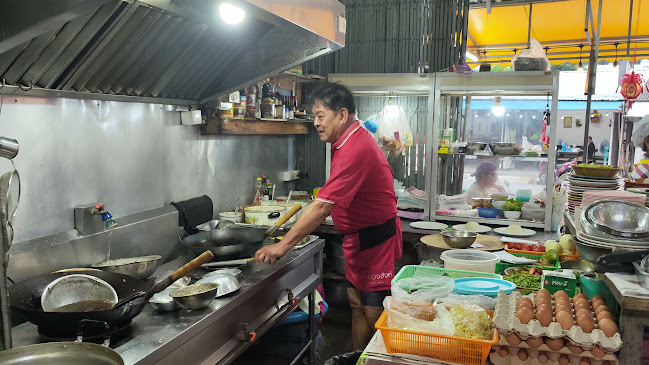 4 15 ถ. ศักดิเดชน์ ตำบลตลาดเหนือ อำเภอเมืองภูเก็ต ภูเก็ต 83000