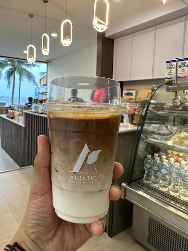 Albatross Coffee Roasters - การบริการอาหารและที่พัก
