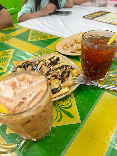 469/1 ถนน เยาวราช ตำบลตลาดใหญ่ เมือง ภูเก็ต 83000