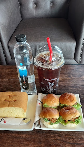 8, 11 หมู่6 ถ.เพชรเกษม ตำบล อ้อมน้อย อำเภอกระทุ่มแบน สมุทรสาคร 74130