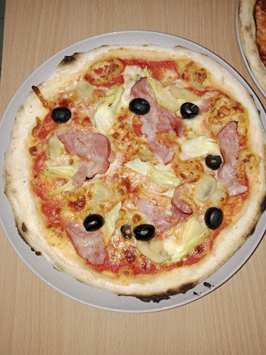 Opinii despre Chaweng star pizza în อำเภอเกาะสมุย - การบริการอาหารและที่พัก