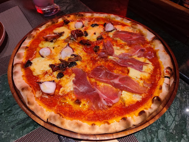 Malibrew Pattaya - การบริการอาหารและที่พัก