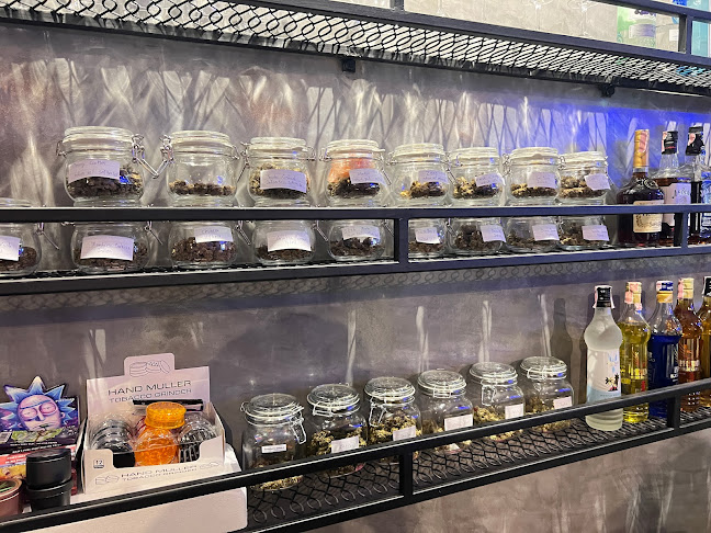 Arthur G’s Coffee Shop - การบริการอาหารและที่พัก