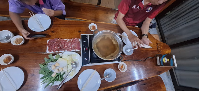 ร้านอาหารบ้านกาแซว - การบริการอาหารและที่พัก