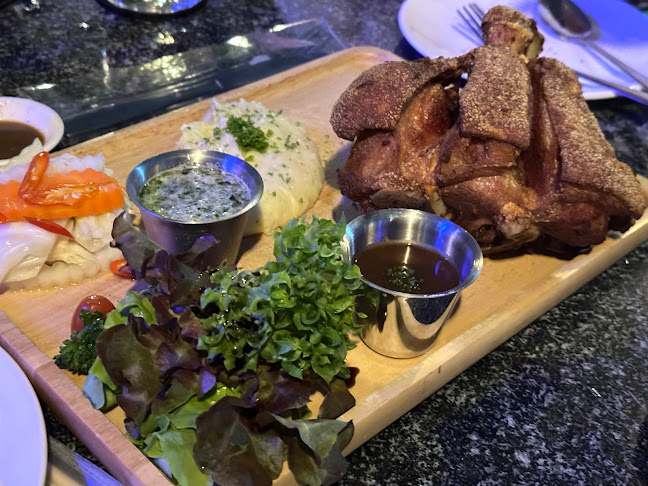 Opinii despre PATTERN Cozy Bar în อำเภอหาดใหญ่ - การบริการอาหารและที่พัก