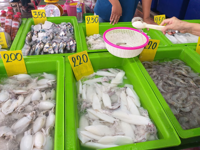 แป้ง-บัญชา หอยแครงแมลงภู่ตลาดรถไฟ