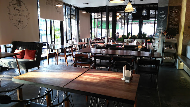 HANZA BAR & BISTRO - อำเภอบางละมุง