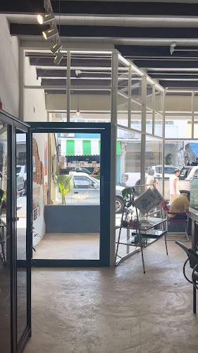 ไม้น้ำคาเฟ่ - กาแฟและต้นไม้น้ำ - การบริการอาหารและที่พัก