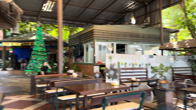 Green Tree Rest. & Pub - อำเภอบางละมุง