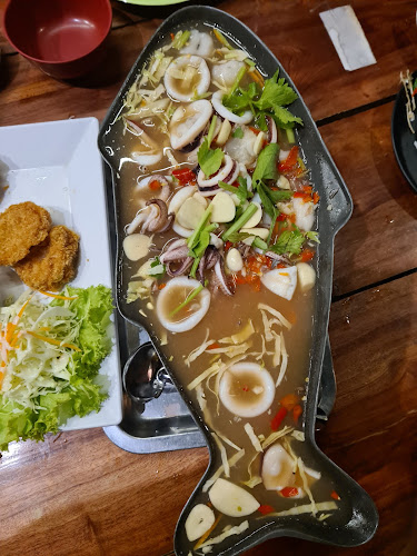 ครัวลุงหนุ่ม - การบริการอาหารและที่พัก