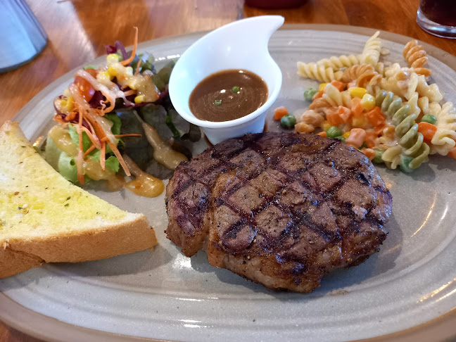 ภายในปั๊ม ปตท 185 ถนน อุปลีสาน ตำบล ในเมือง อำเภอเมืองอุบลราชธานี อุบลราชธานี 34000