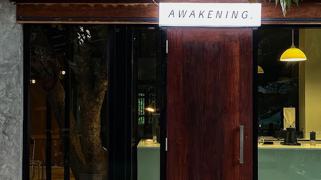 Awakening.cafe - การบริการอาหารและที่พัก