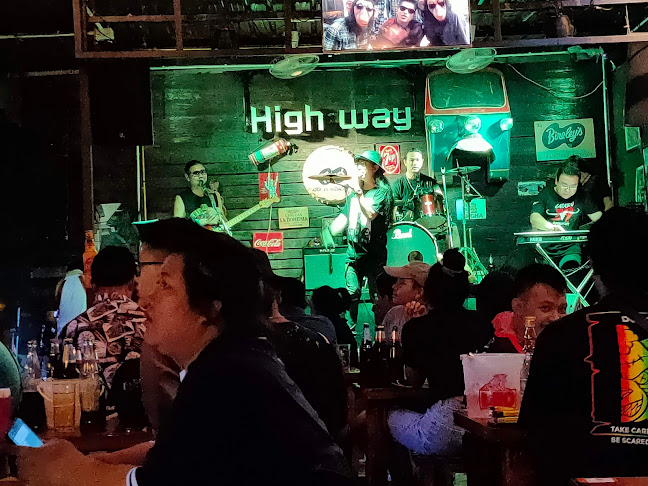 Opinii despre ไฮเวย์85 în อำเภอกระทุ่มแบน - การบริการอาหารและที่พัก