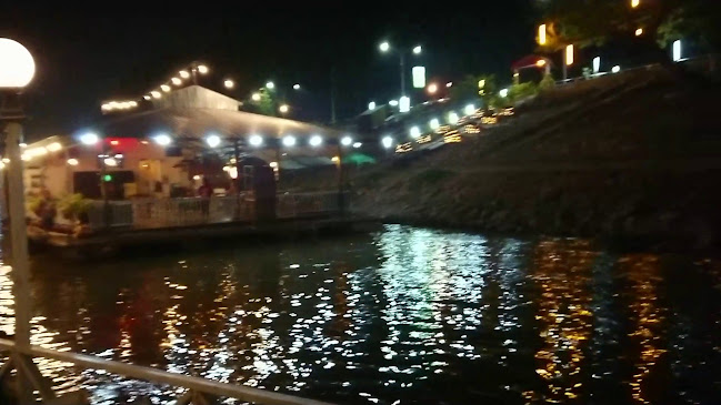 Opinii despre แพอาหาร ร. เรือ นครสวรรค์ în อำเภอเมือง - การบริการอาหารและที่พัก