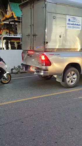 มานมสด ใกล้ม.หัวเฉียว - การบริการอาหารและที่พัก