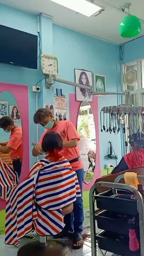 ก๋วยเตี๋ยว เรือไทย คลอง2 - การบริการอาหารและที่พัก