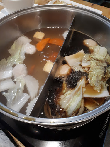 Daisachi Shabu - การบริการอาหารและที่พัก