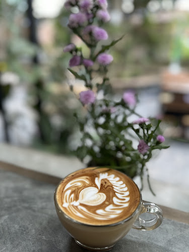 Khao Phra Cafe & Eatery - การบริการอาหารและที่พัก