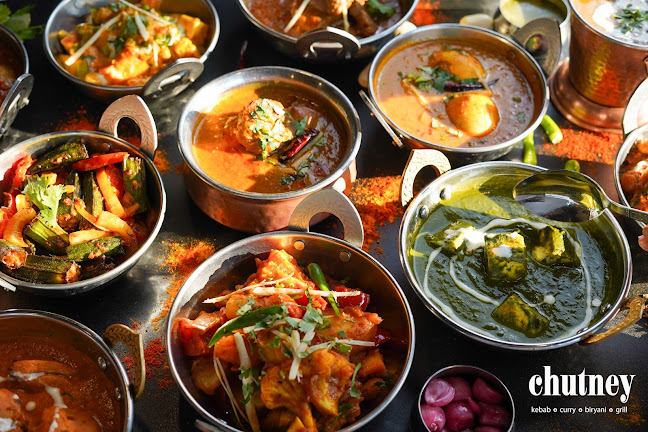 ชัทนีย์ อินเดียน - การบริการอาหารและที่พัก